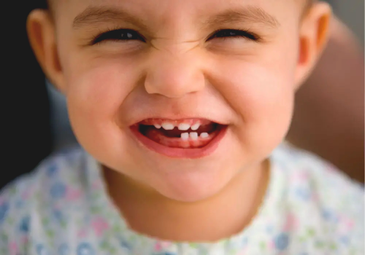 علت تأخیر رویش دندان کودکان